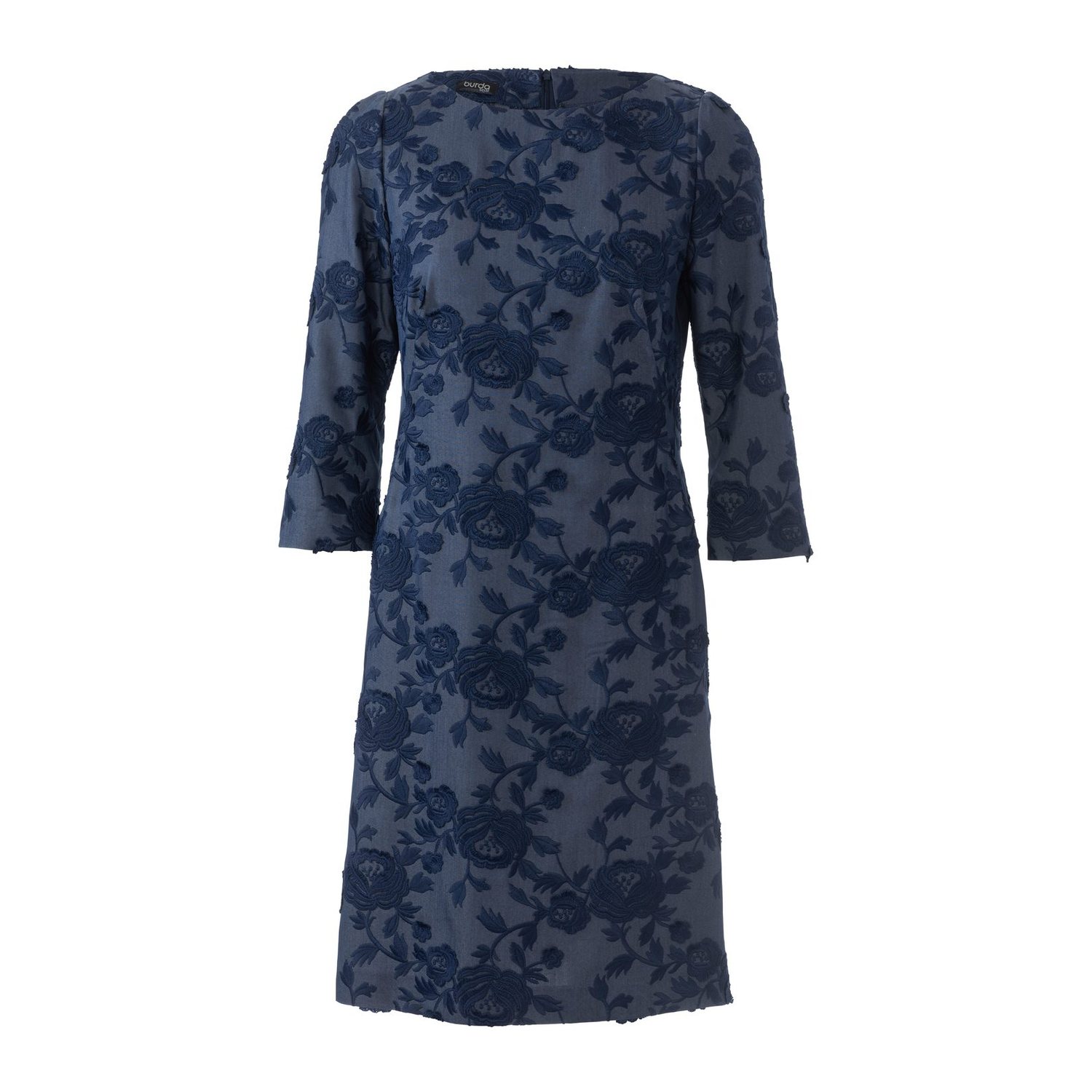burda style Schnittmuster 6149: Kleid mit halsfernem Ausschnitt, Modellfoto 3
