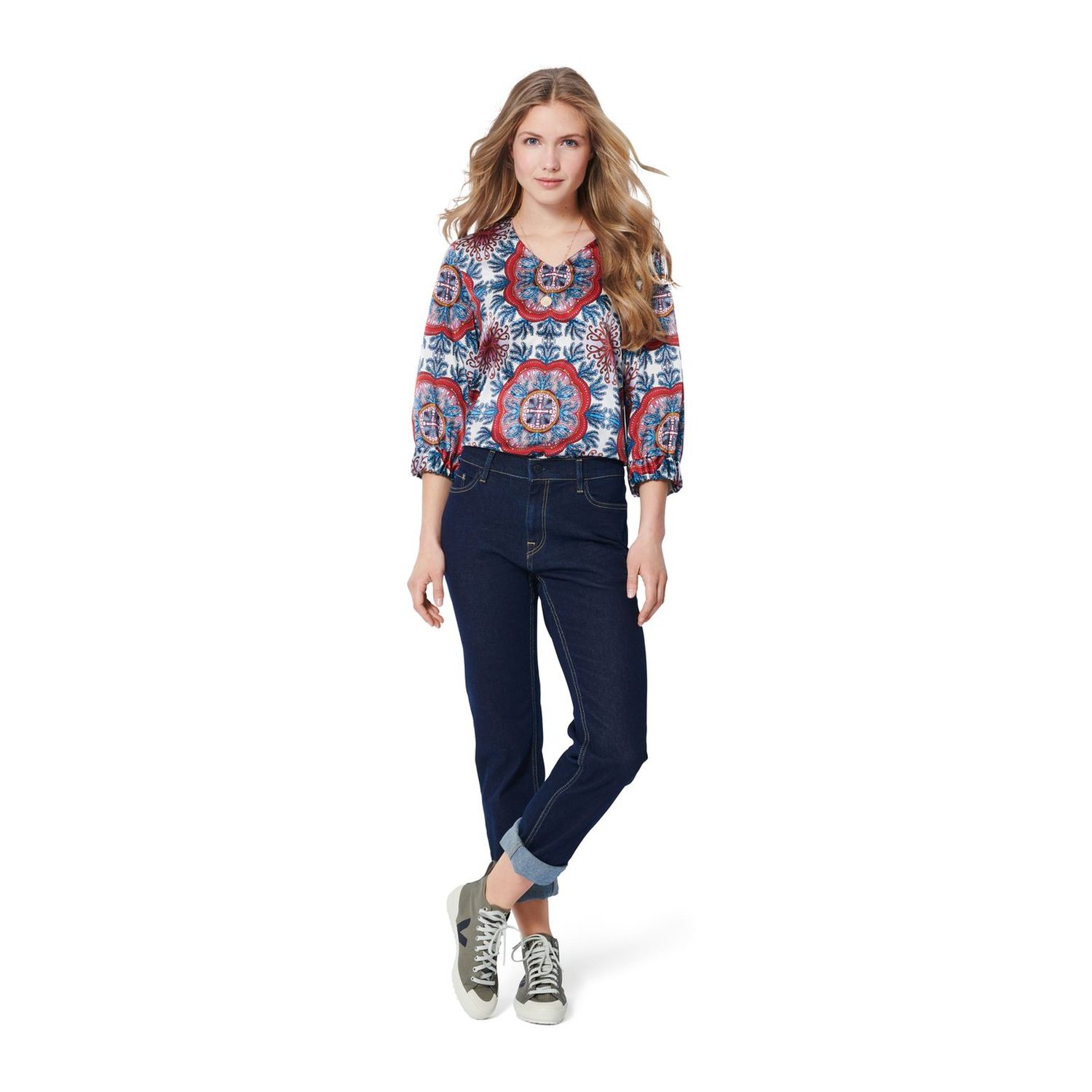 burda style Schnittmuster 5924: Bluse mit V-Ausschnitt, Modellfoto 2