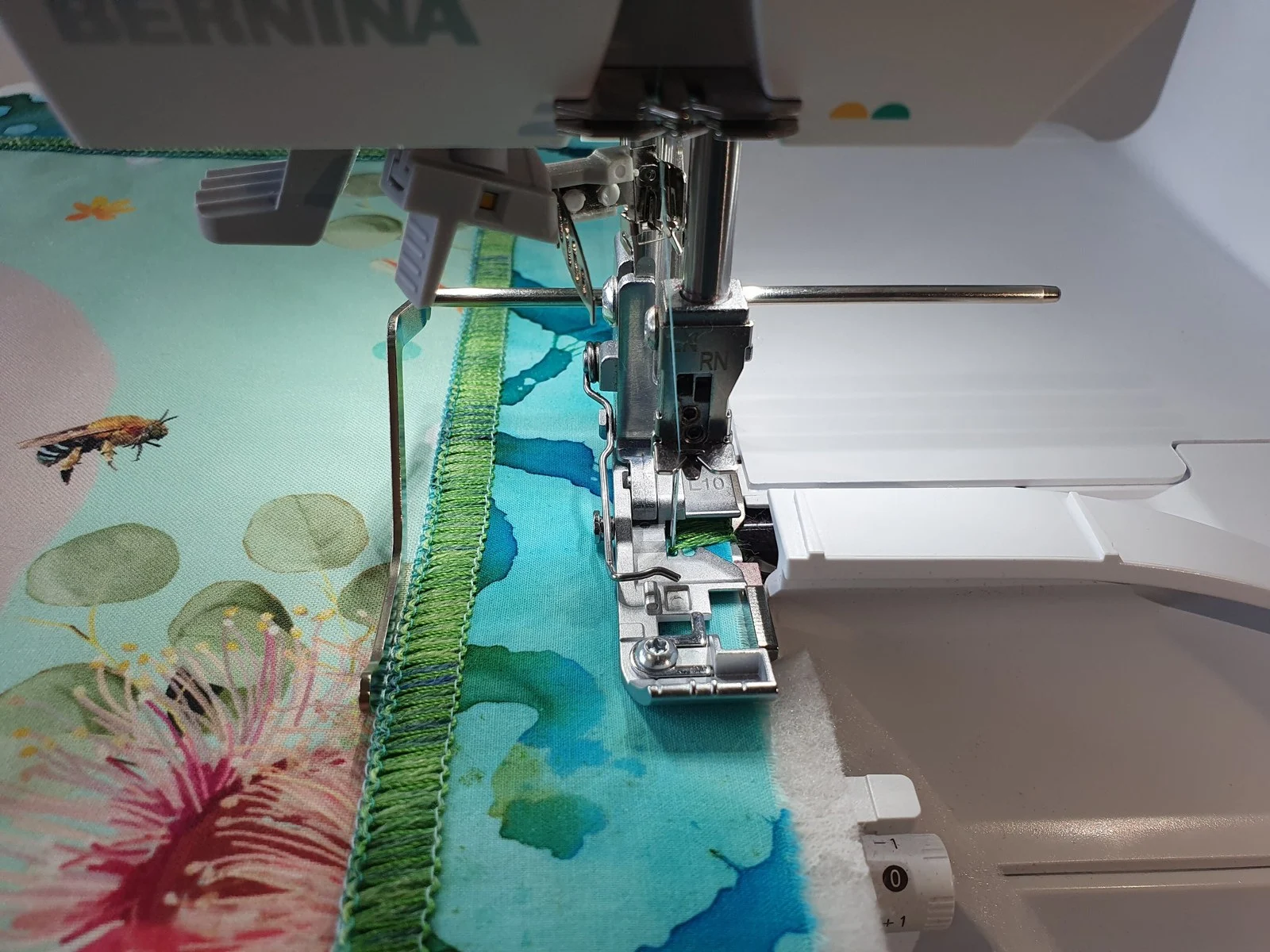 BERNINA Kantenlineal im Schaft (links und rechts im Set)
