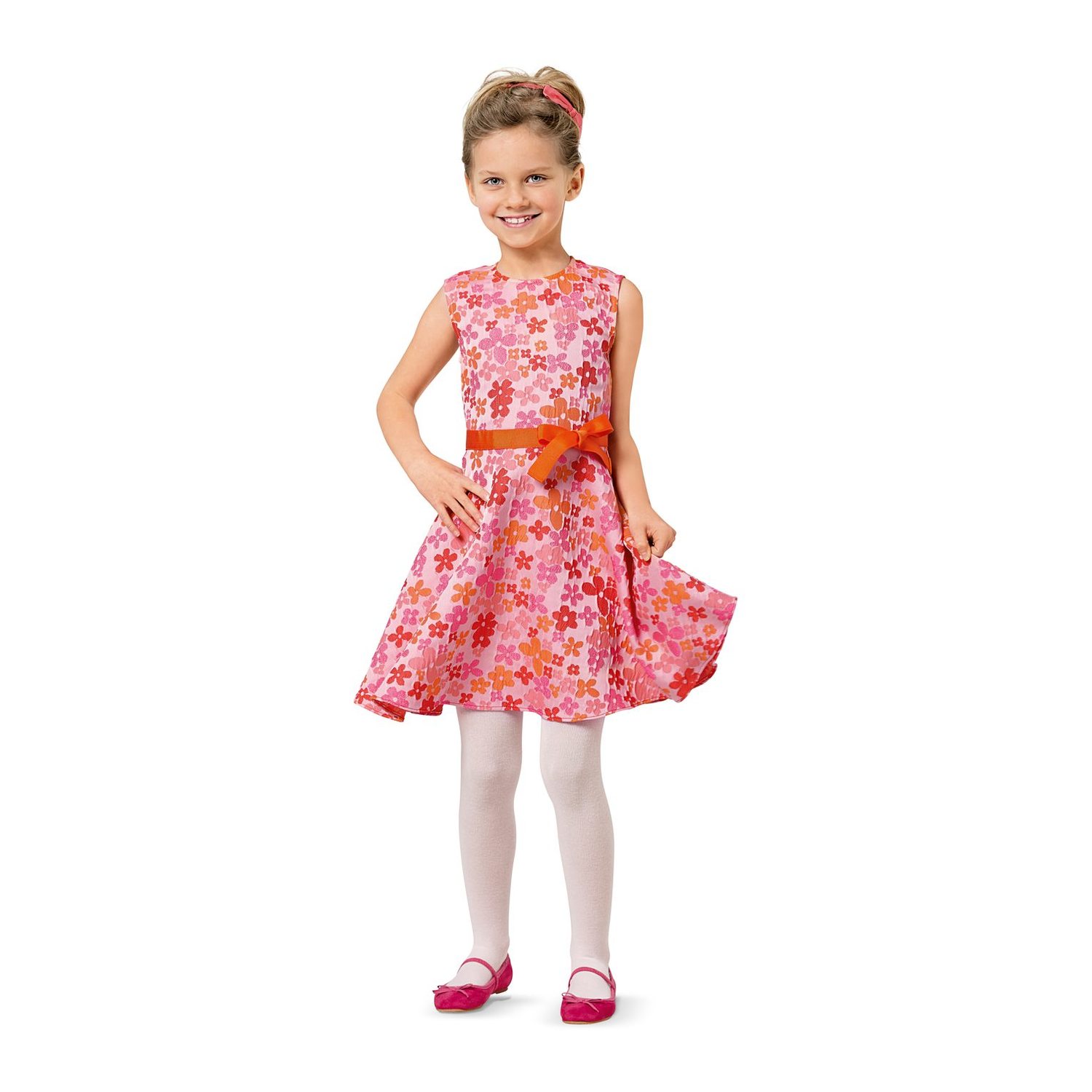 burda style Schnittmuster 9379: Mädchenkleid zum Selbernähen, Modellfoto 1