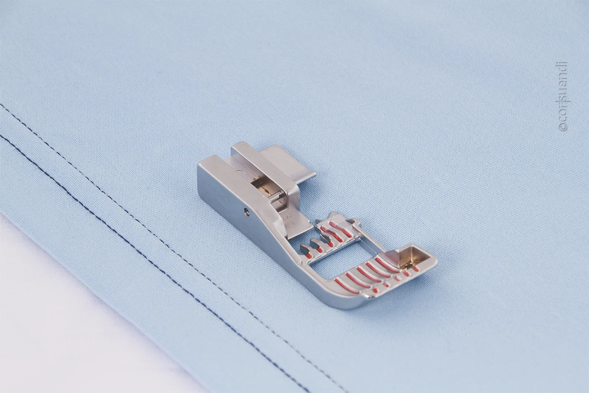 baby lock Offener Nähfuß mit Führungslinien für Coverlock, Ansicht 2
