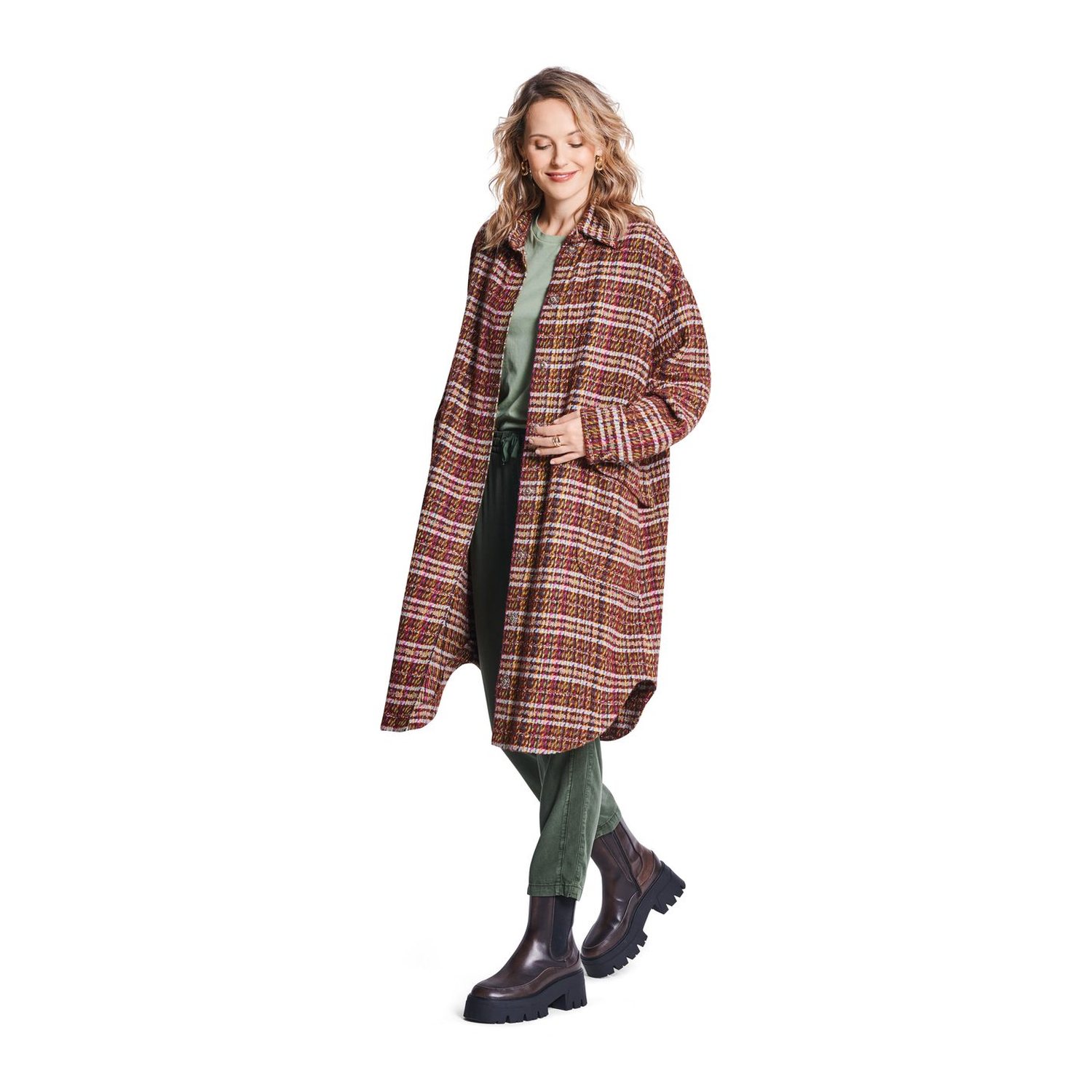 burda style Schnittmuster 5794: Mantel und Utility-Jacke, Modellfoto 2
