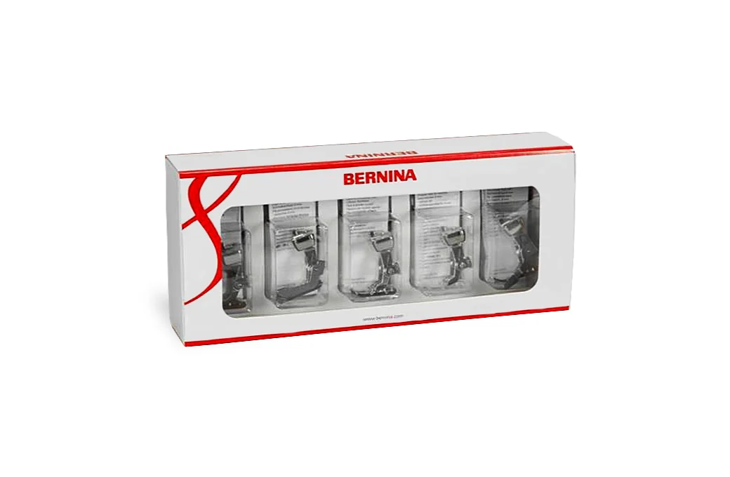 BERNINA Zubehör-Set für Maschinen mit Dualtransport bestehend aus: #8D Jeansfuß, #10D Schmalkantfuß, #20D Offener Stickfuß, #34D Rücktransportfuß mit transparenter Sohle und #97D Patchworkfuß