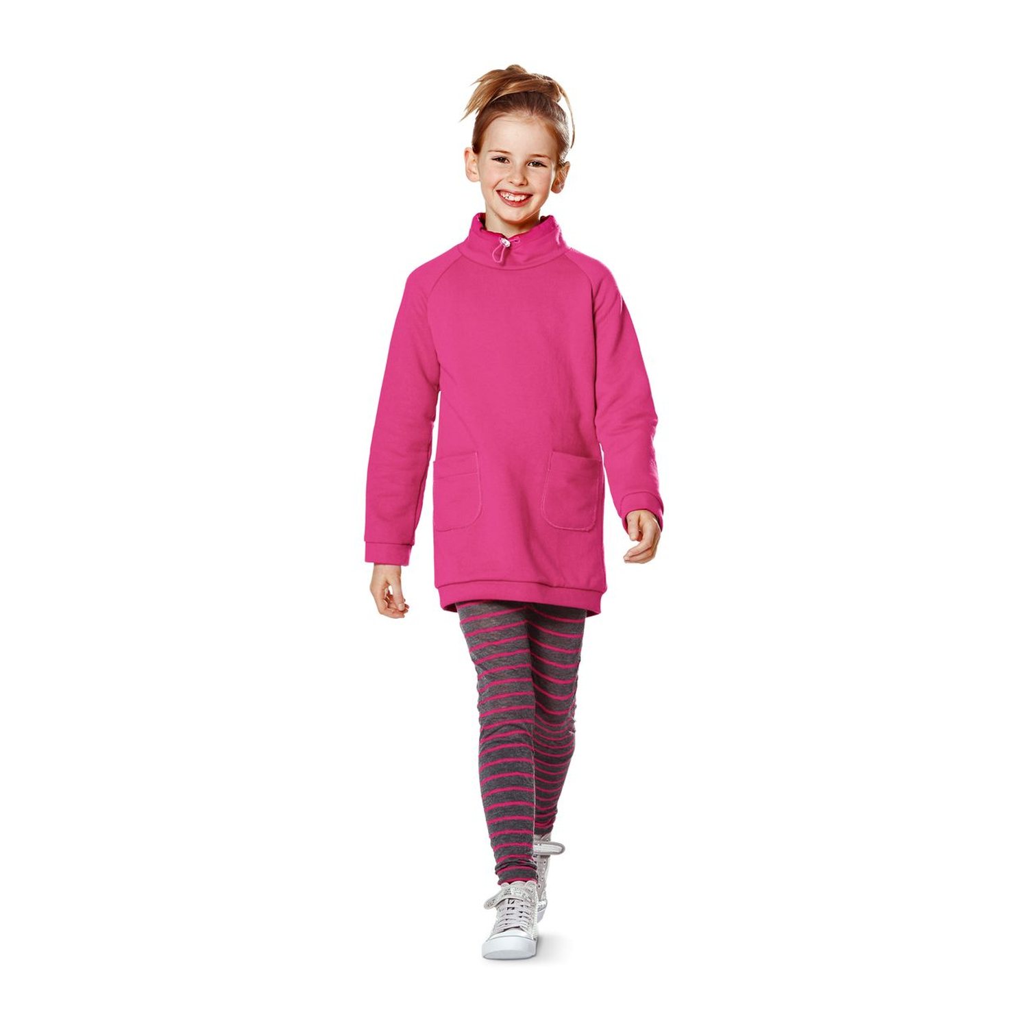burda style Schnittmuster 9482: Kapuzenshirt, Hose und Leggings, Modellfoto 3