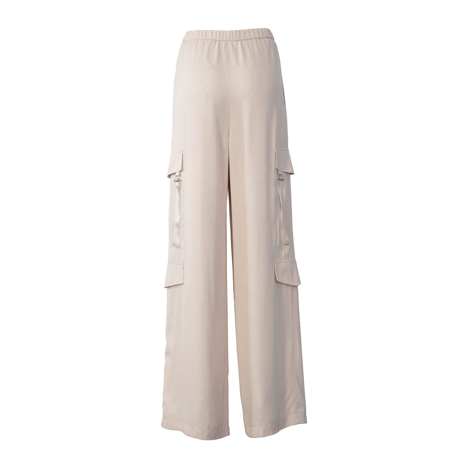 burda style Schnittmuster 5801: Weite Hose und Cargohose, Modellfoto