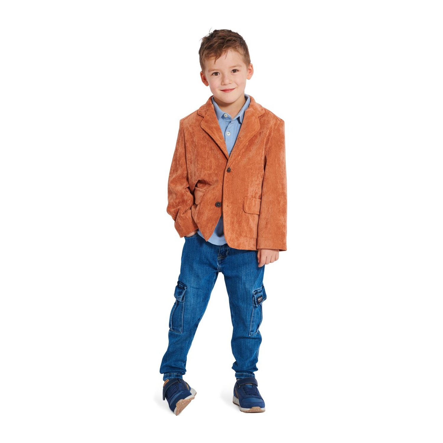 burda style Schnittmuster 9234: Reversjacke und Weste für Jungen, Modellfoto 2