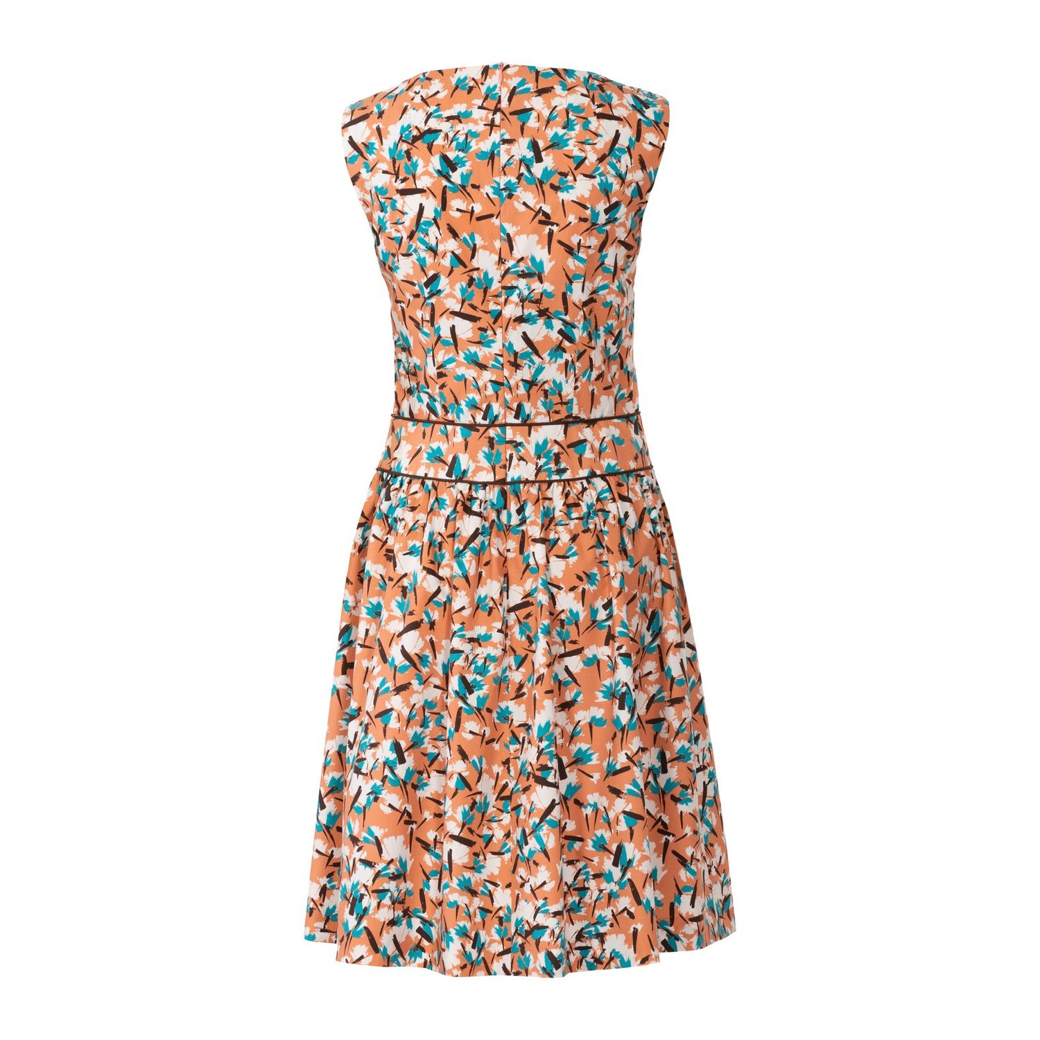 burda style Schnittmuster 6339: Sommerkleid und T-Shirt-Kleid, Modellfoto 1