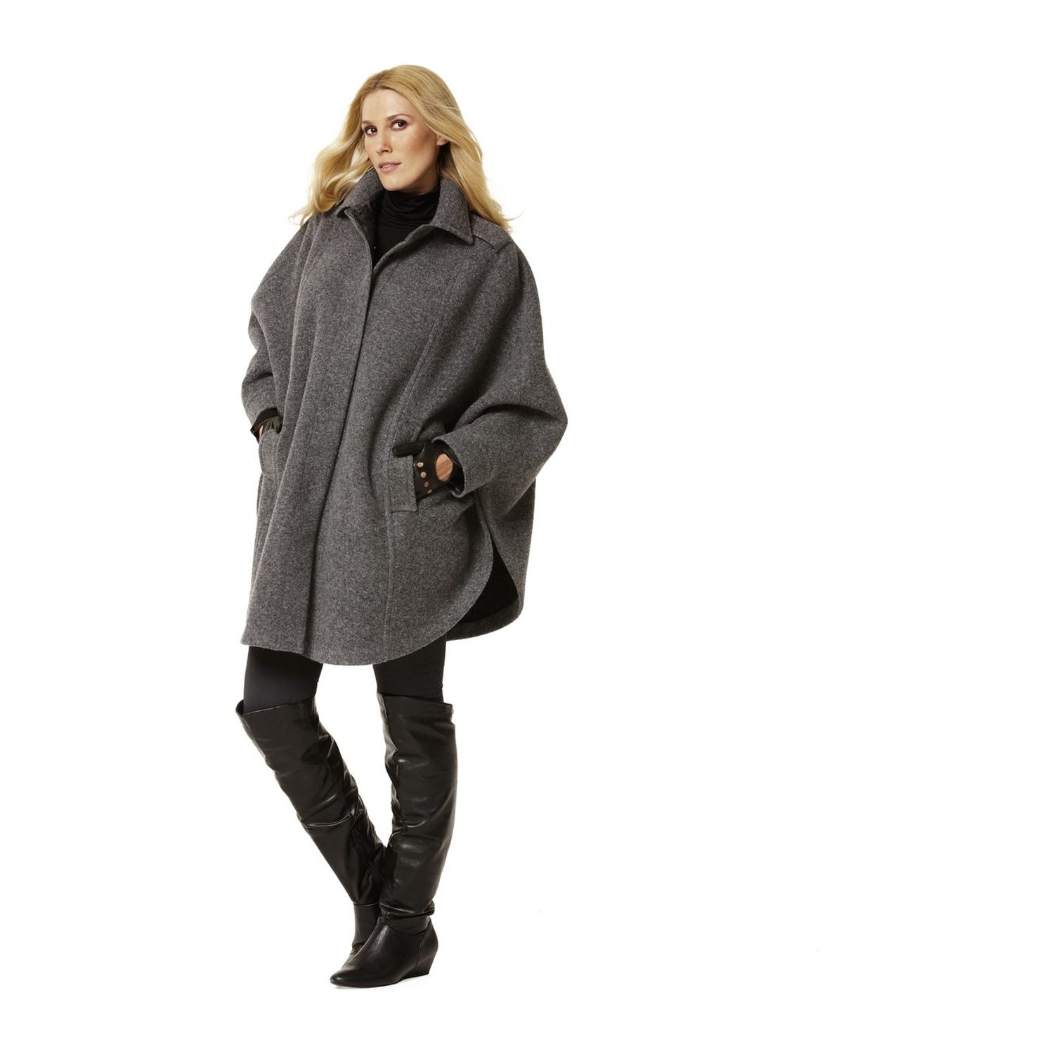 burda style Schnittmuster 7422: Cape für Damen, Modellfoto 1