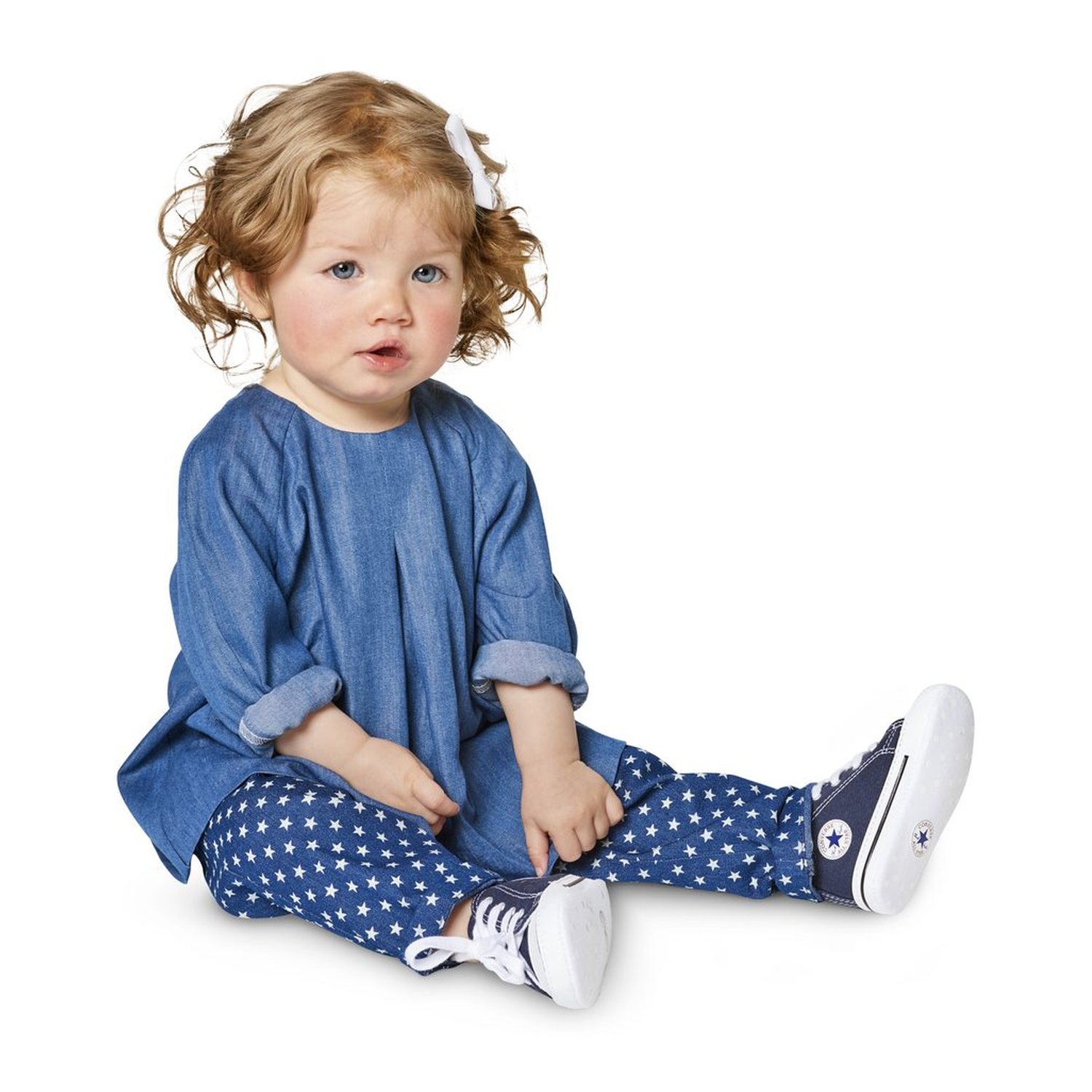 burda style Schnittmuster 9348: Babykleid, Shirt und Hose, Modellfoto 2