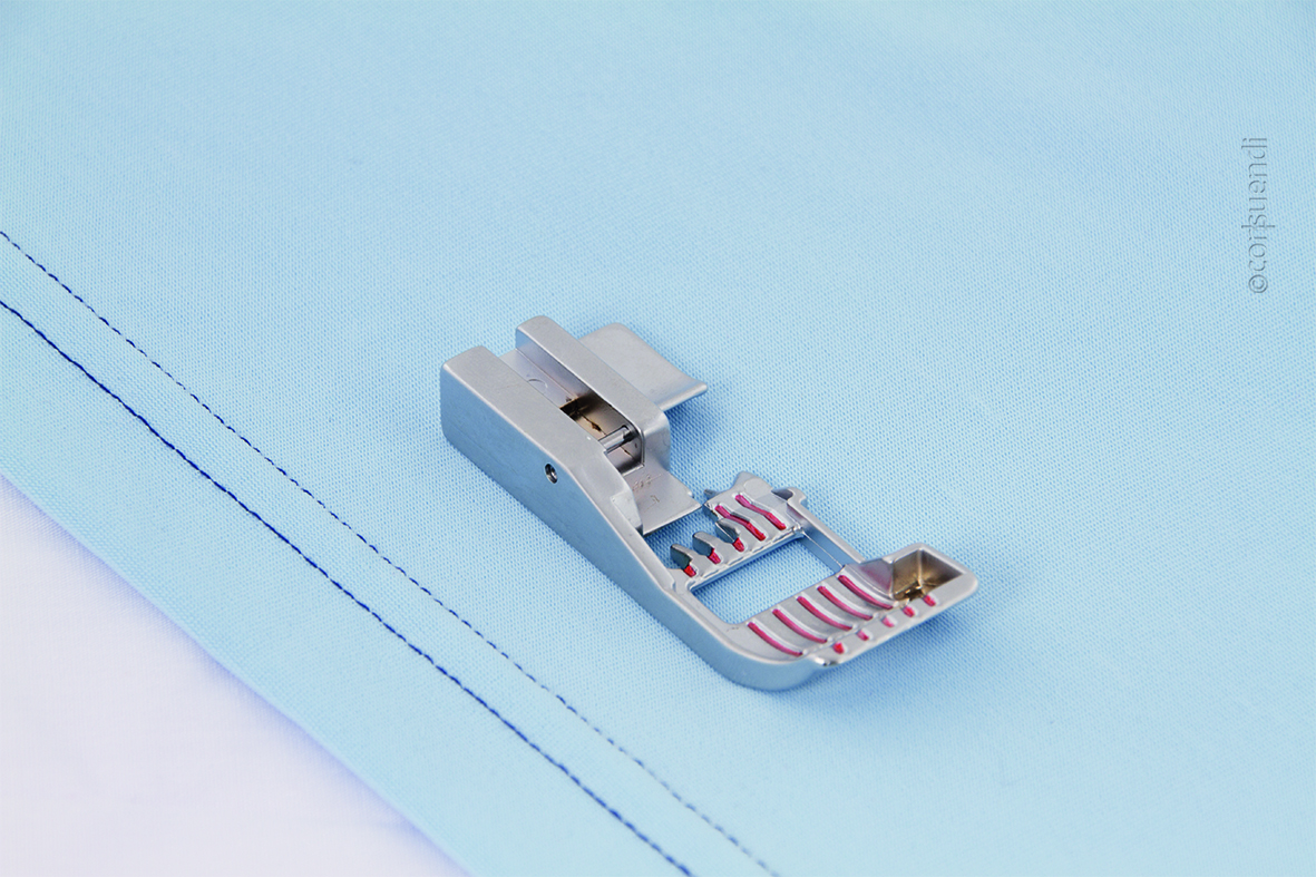 Offener Nähfuß mit Führungslinien baby lock Coverlockmaschinen