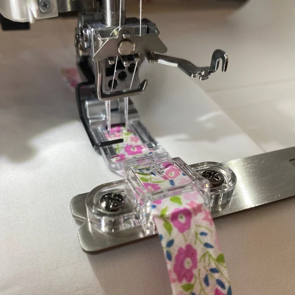Janome Gürtelschlaufenfuß, Ansicht 4