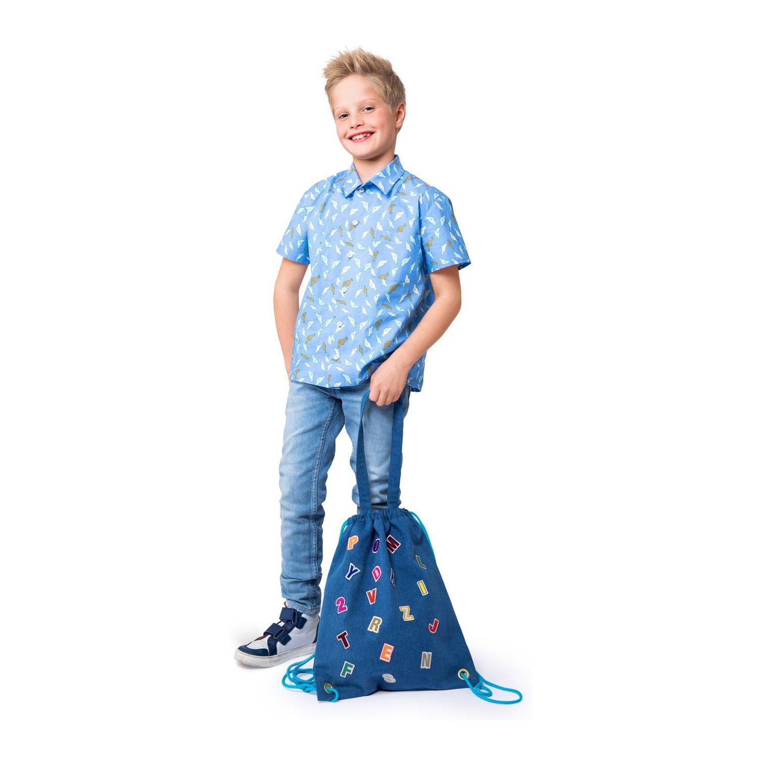 burda style Schnittmuster 9209: Kinderhemd mit Stehkragen, Modellfoto 3