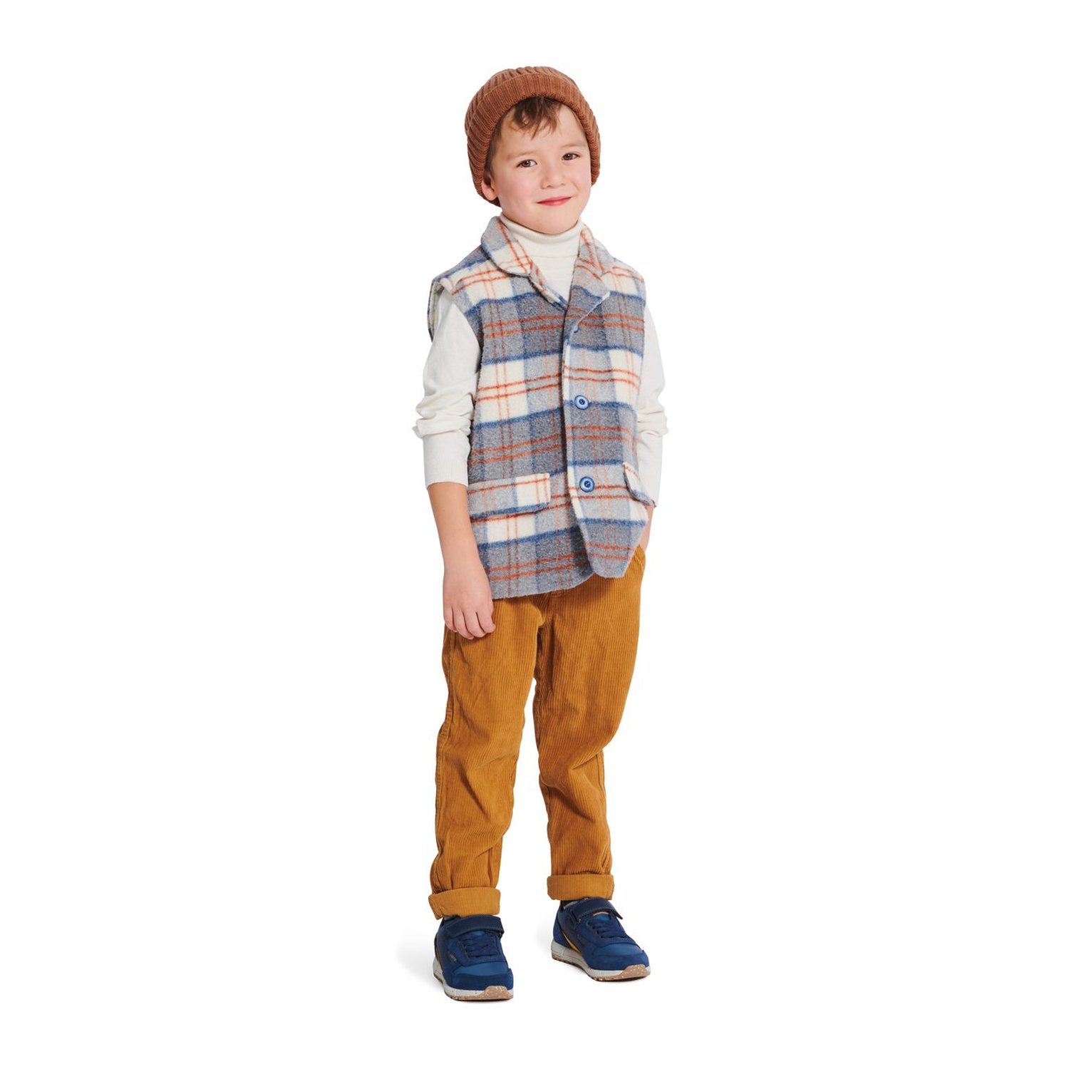 burda style Schnittmuster 9234: Reversjacke und Weste für Jungen, Modellfoto 3