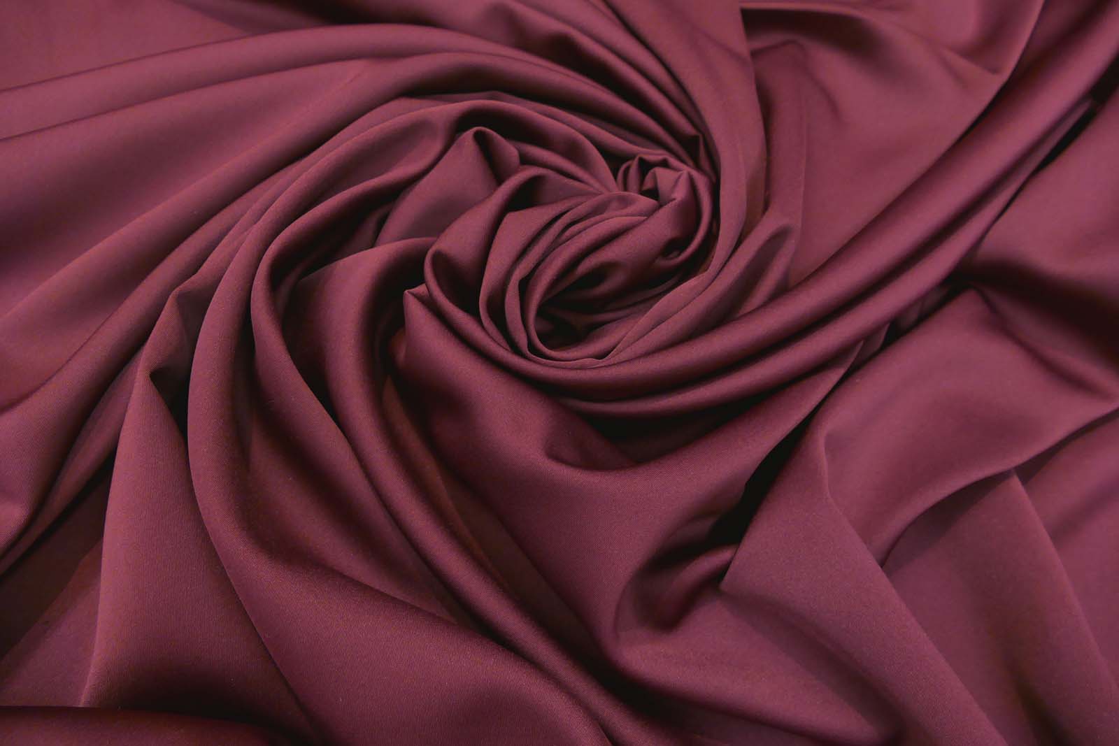 Satin Royal bordeaux 009