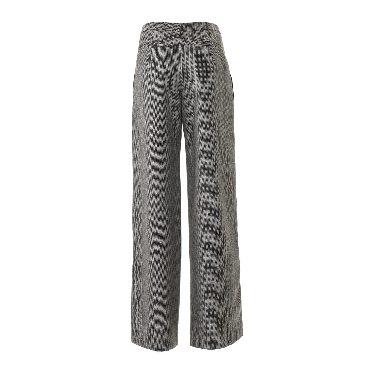 burda style Schnittmuster 6470: Marlenehose mit betonten Seitennähten, Modellfoto 2