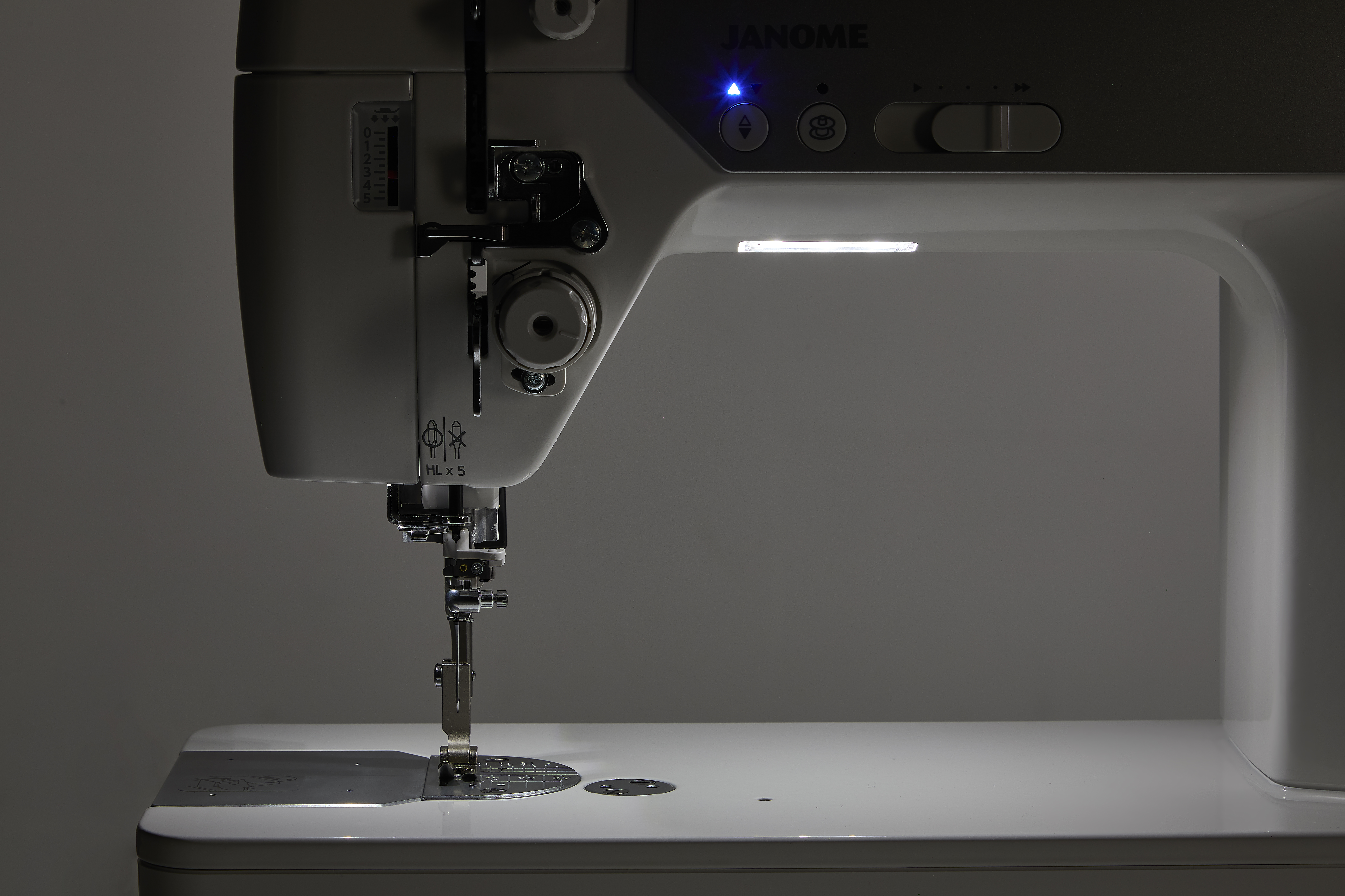 Janome HD9 QC Professional