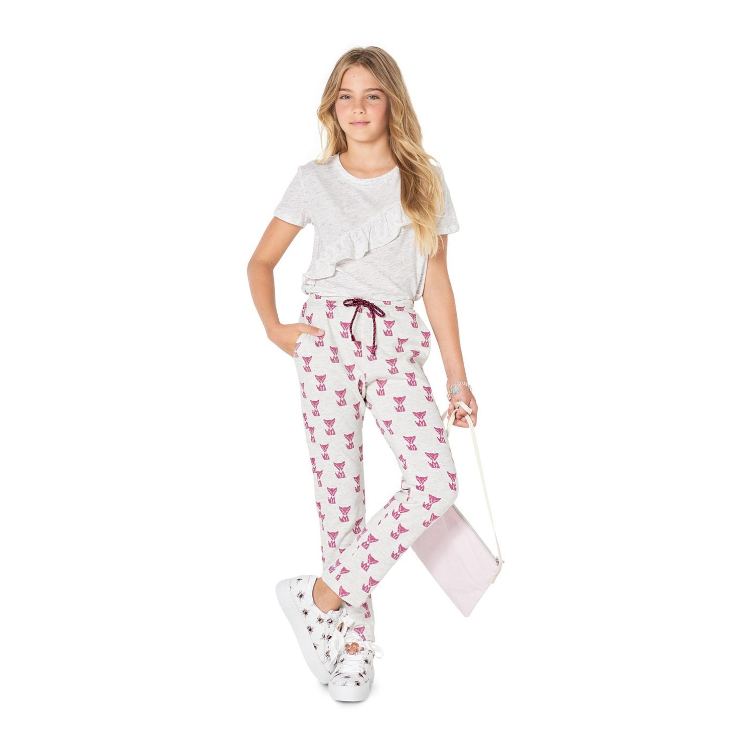 burda style Schnittmuster 9324: Bermudashorts aus Jersey, Modellfoto 1