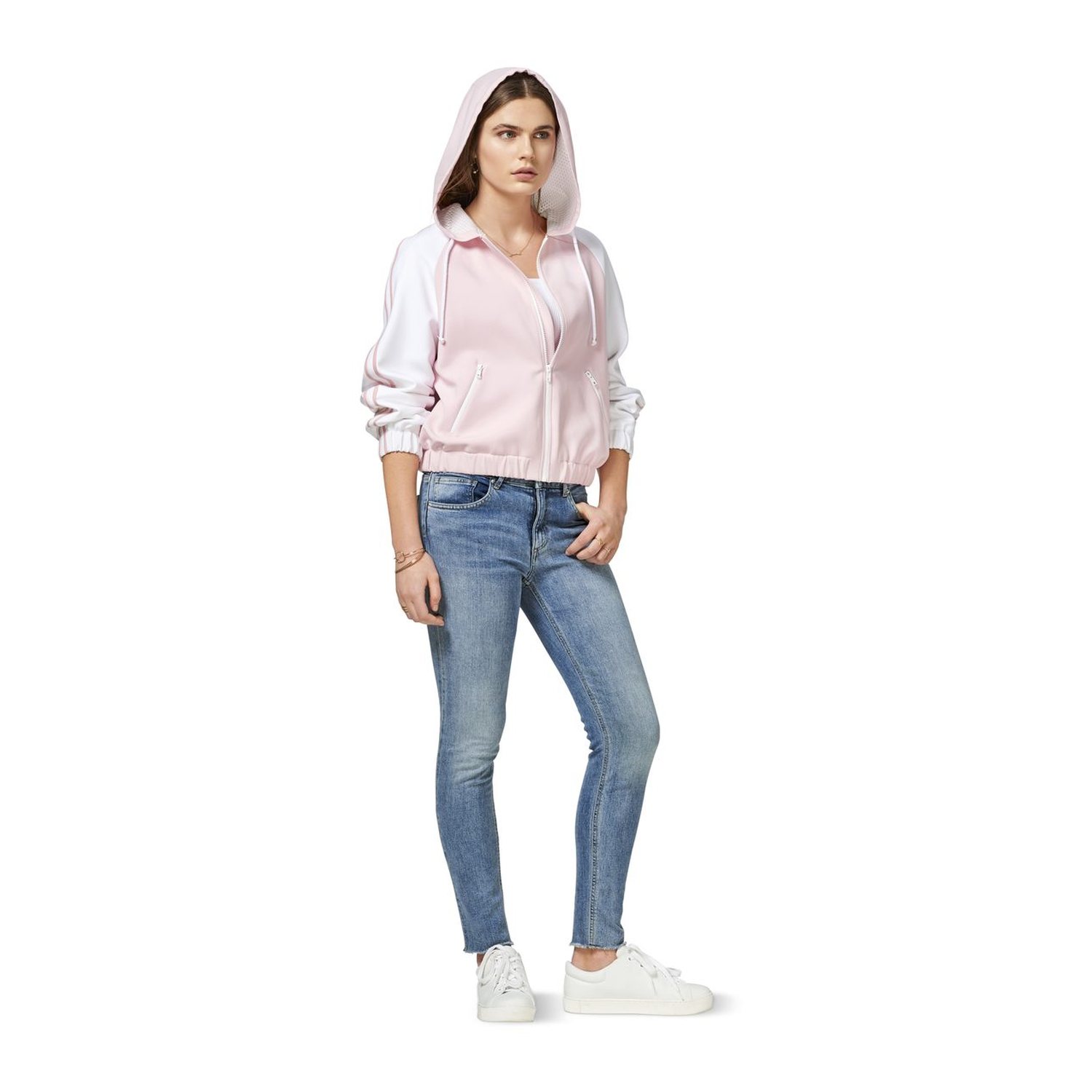 burda style Schnittmuster 6478: Blouson mit Stehkragen oder Kapuze, Modellfoto 2