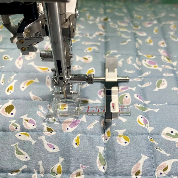 Janome Verstellbarer Parallelnähfuß SG 9 mm