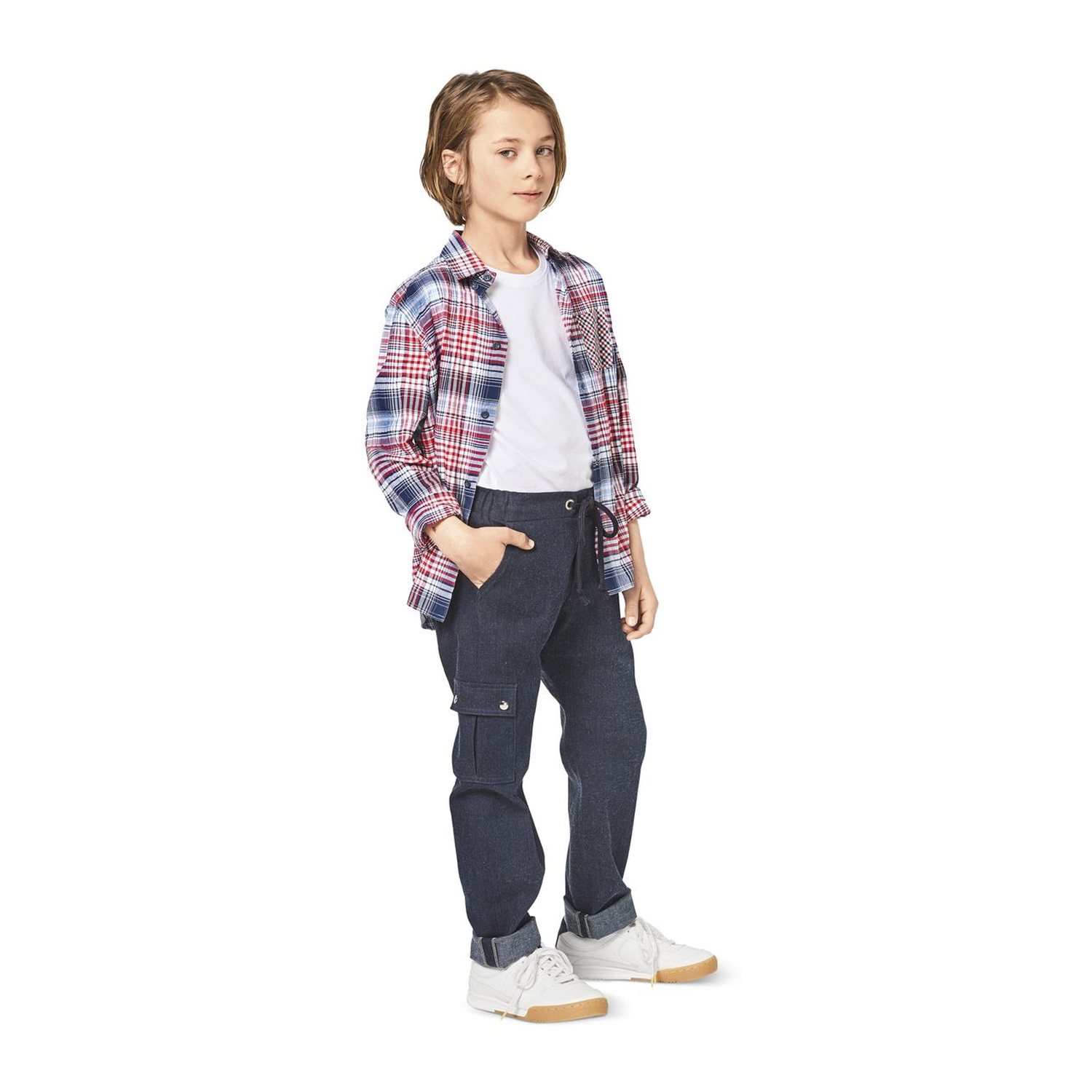 burda style Schnittmuster 9354: Hose mit Hüftpassentaschen, Modellfoto 2