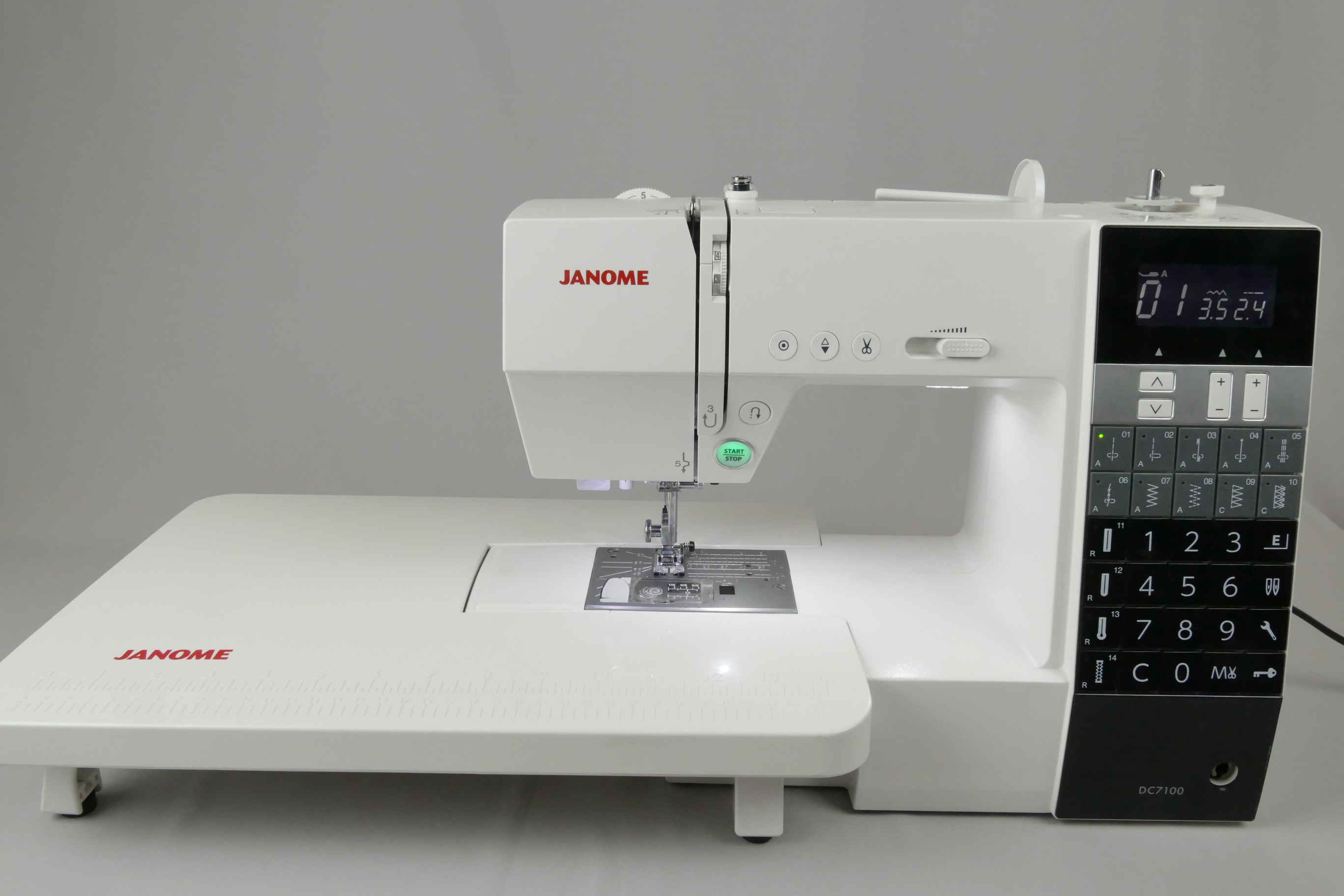 Janome DC7100