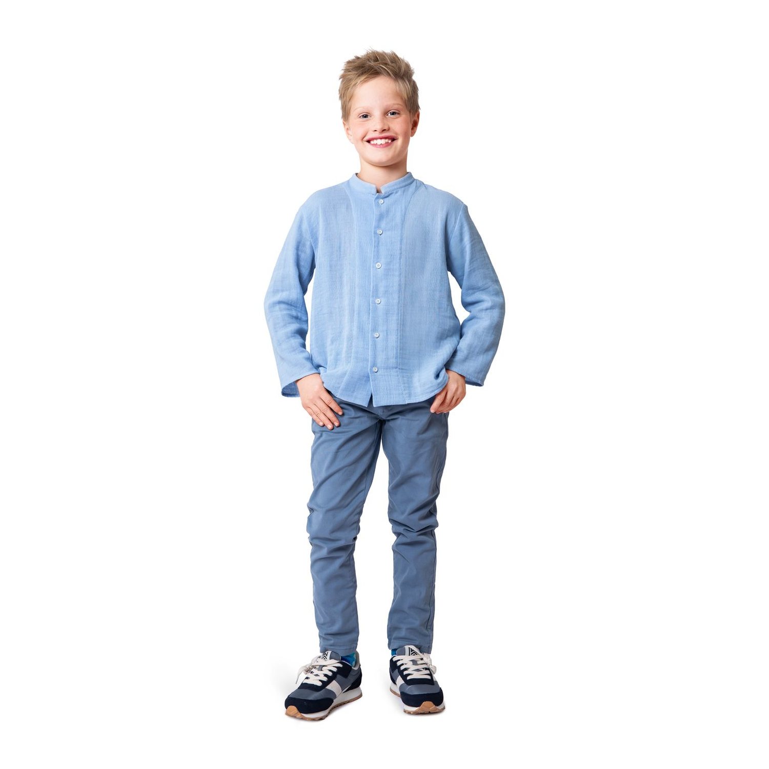burda style Schnittmuster 9209: Kinderhemd mit Stehkragen, Modellfoto 2