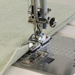Janome Rollsaumfuß 3 mm (D) (auch Elna)