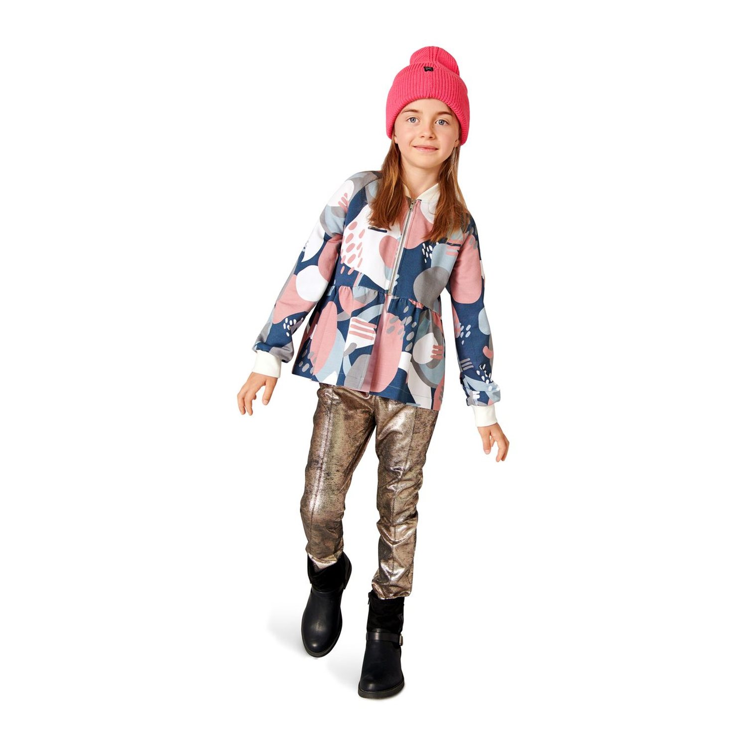 burda style Schnittmuster 9237: Sweatblouson mit Raglanärmeln, Modellfoto 3
