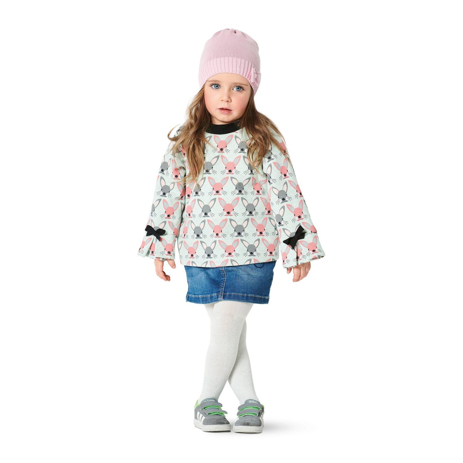 burda style Schnittmuster 9308: Sweatshirts und Hoodie, Modellfoto 3