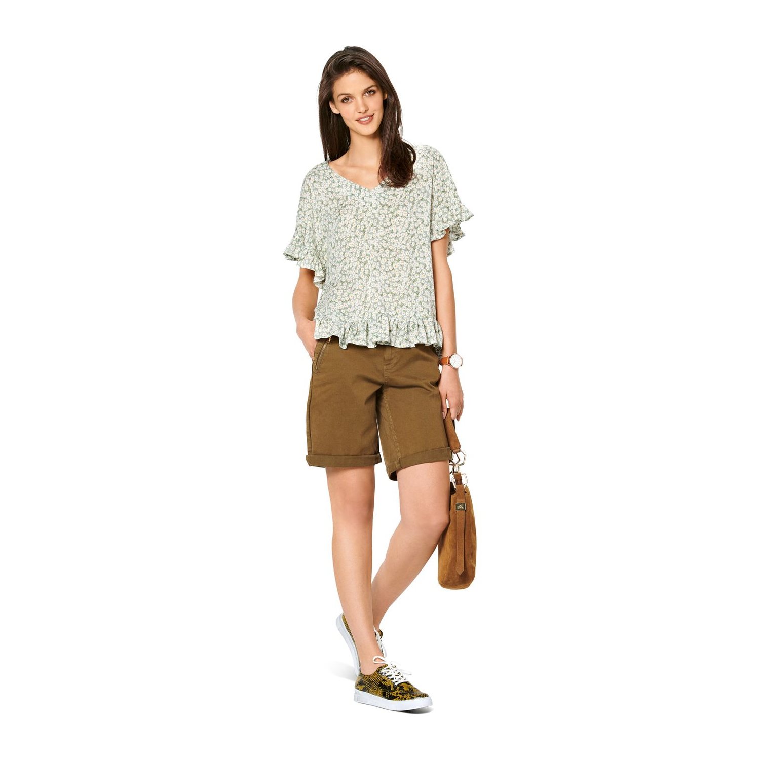 burda style Schnittmuster 6204: T-Shirt mit Fledermausärmeln, Modellfoto 2