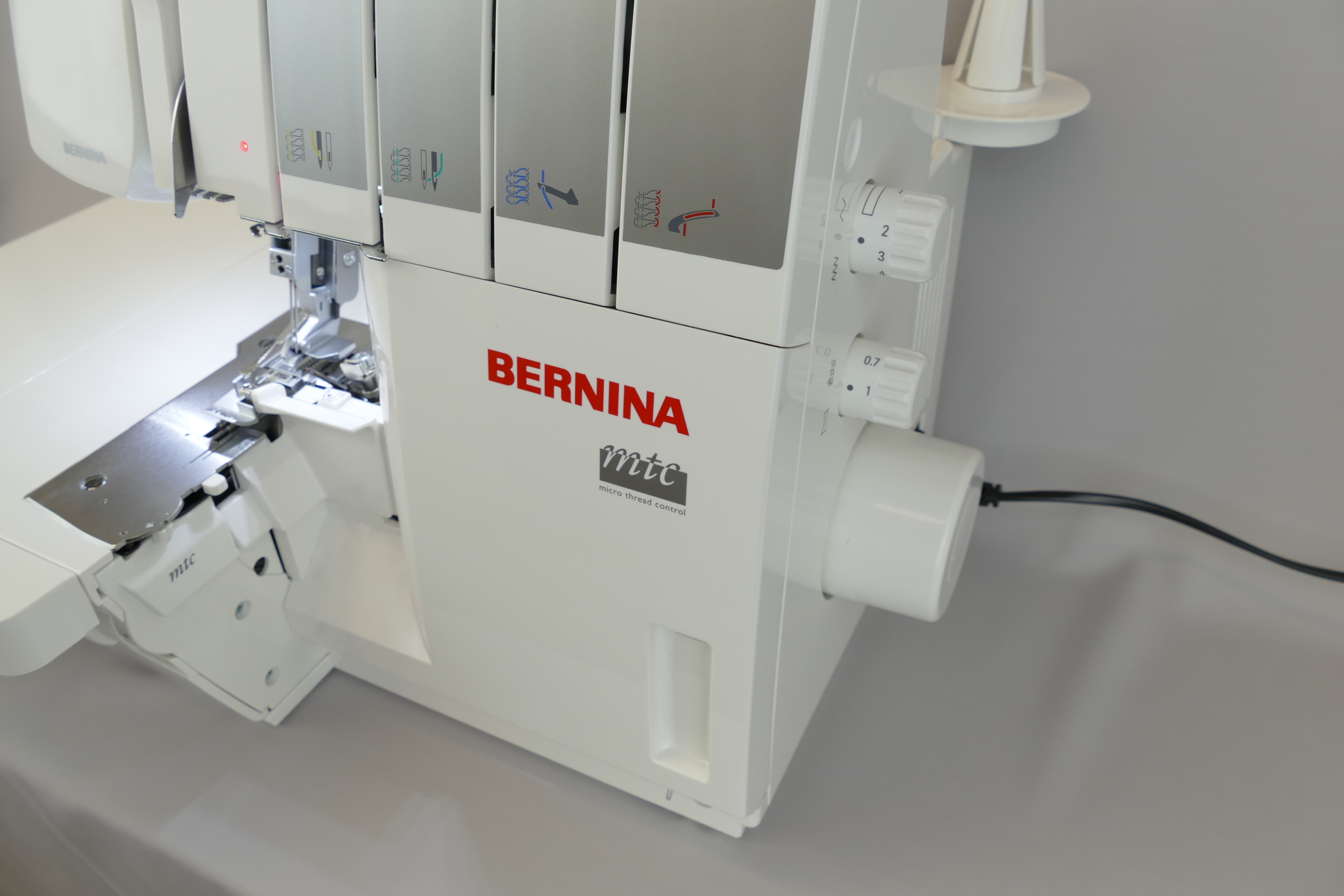 Bernina L460