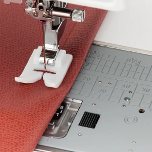 Janome Antihaft-Stichplatte mit Antihaft-Fuß im Set für Continental M17, Continental M6, Continental M8P u. a.