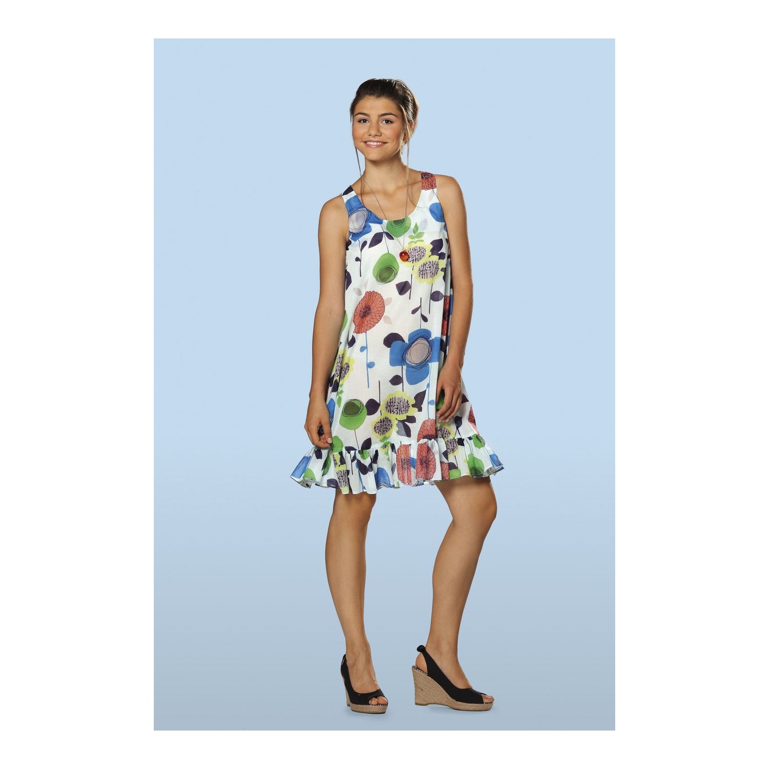 burda style Schnittmuster 7390: Kleid und Tunika, Modellfoto 2