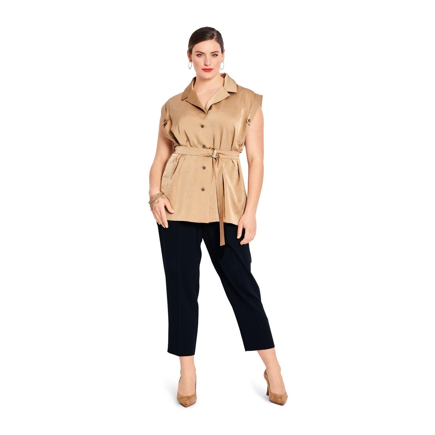 burda style Schnittmuster 5734: Weste und Bluse mit Reverskragen, Modellfoto 2