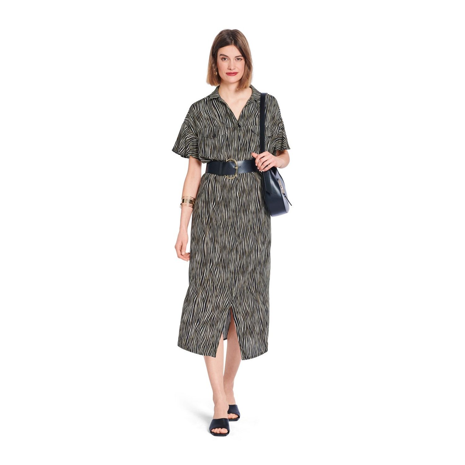 burda style Schnittmuster 5742: Hemdblusenkleid und Color-Blocking-Kleid, Modellfoto 2