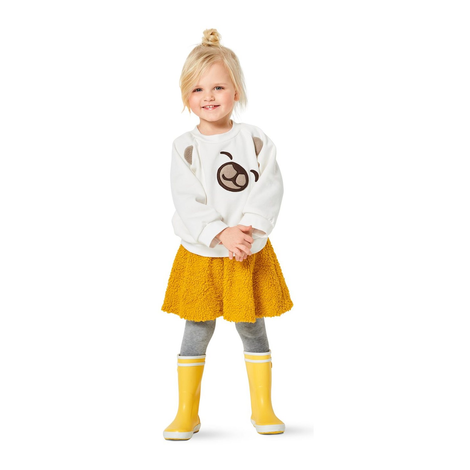 burda style Schnittmuster 9308: Sweatshirts und Hoodie, Modellfoto 1
