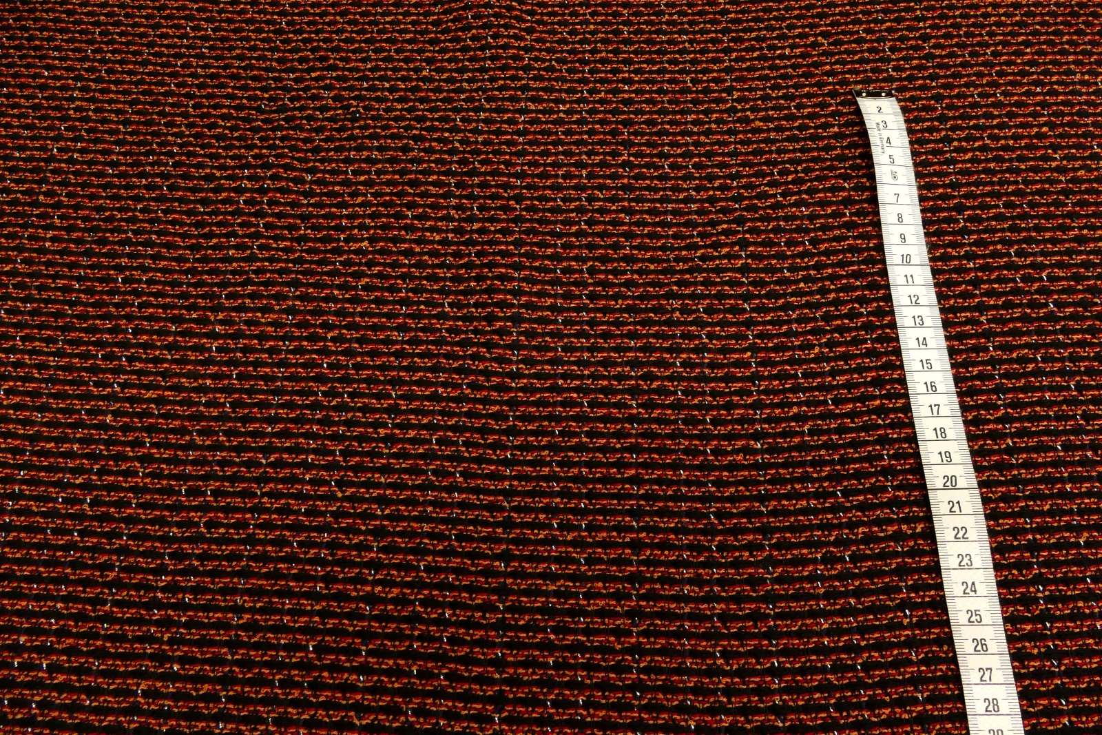 Boucle rot schwarz