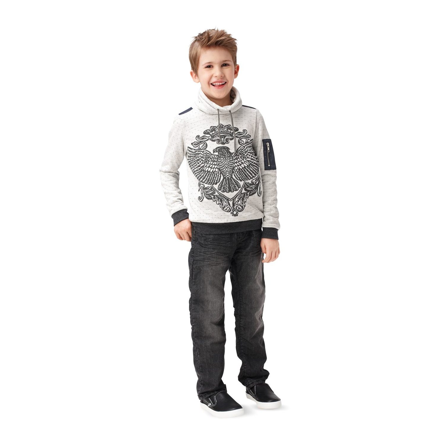 burda style Schnittmuster 9407: Pulli, Sweater und Hoodie, Modellfoto 2