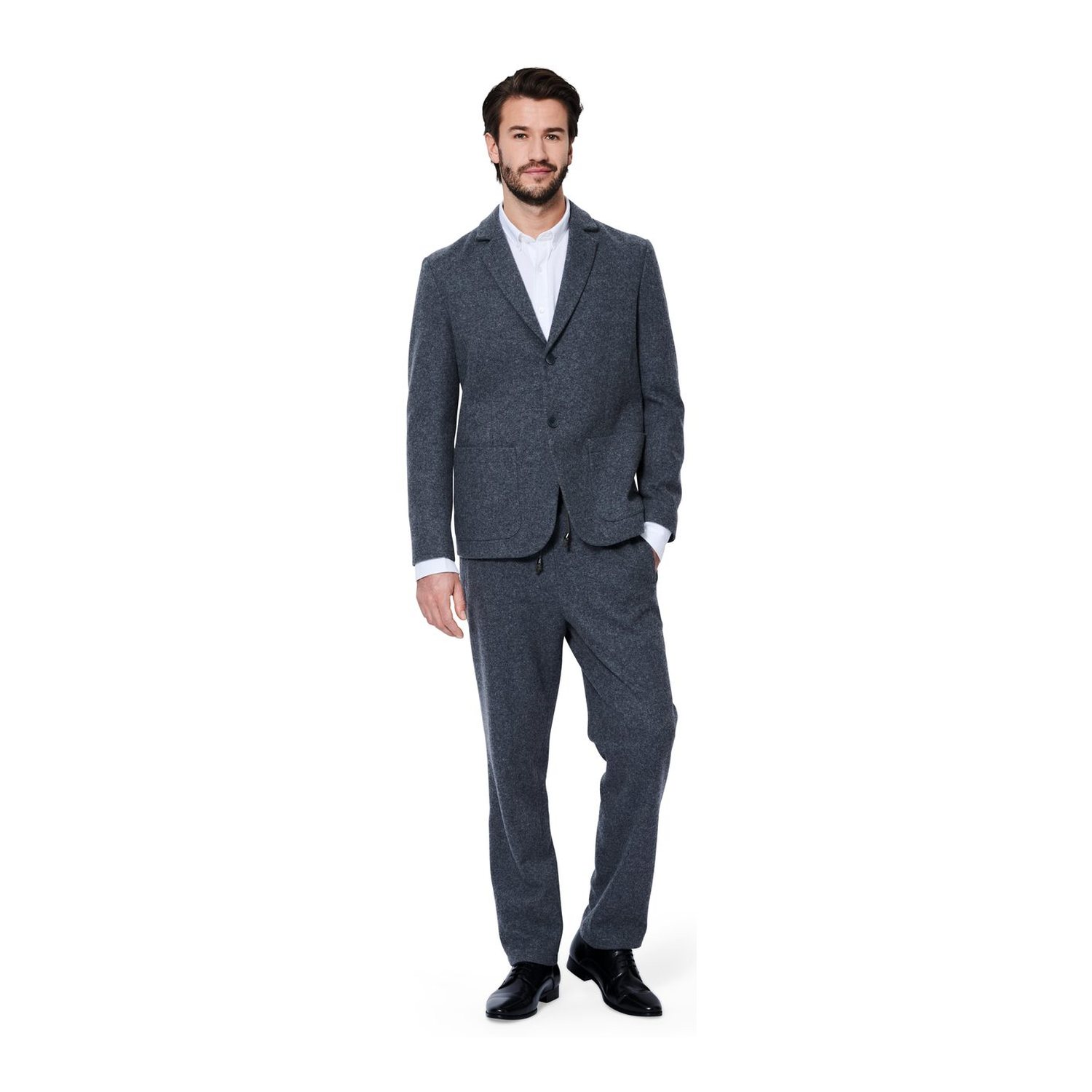 burda style Schnittmuster 5955: Herrenanzug mit Schlupfhose, Modellfoto 2
