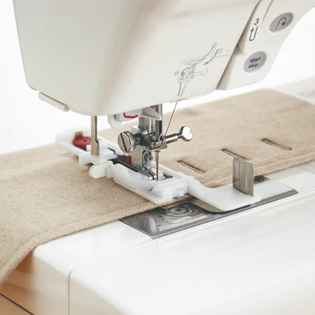 Janome Automatischer Knopflochfuß R 9 mm extra groß mit Verstärkungsplatte