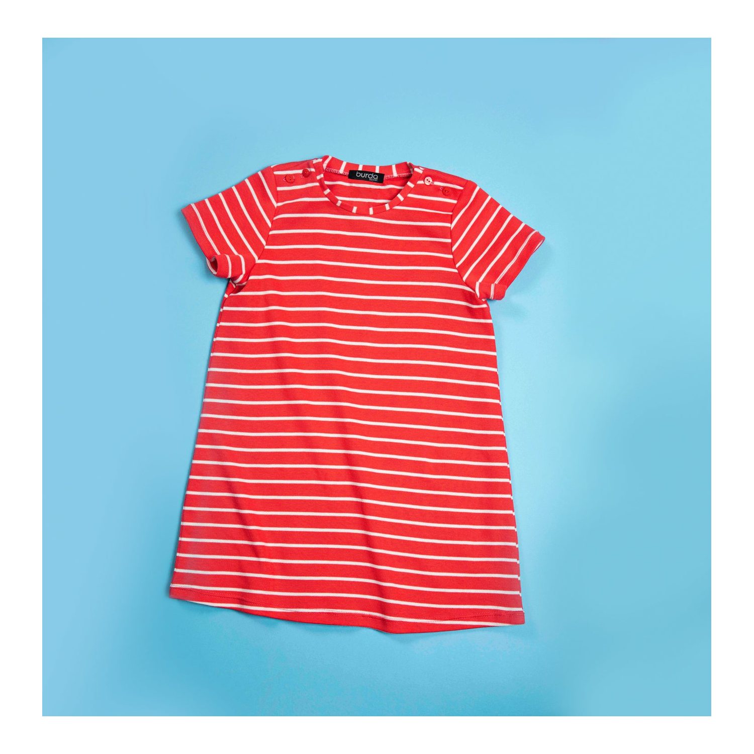 burda style Schnittmuster 9229: Sommerkleid und T-Shirt, Modellfoto 1
