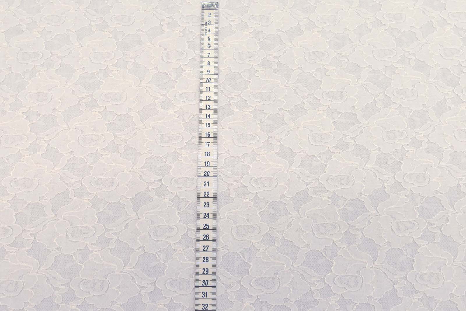 Spitze weiß