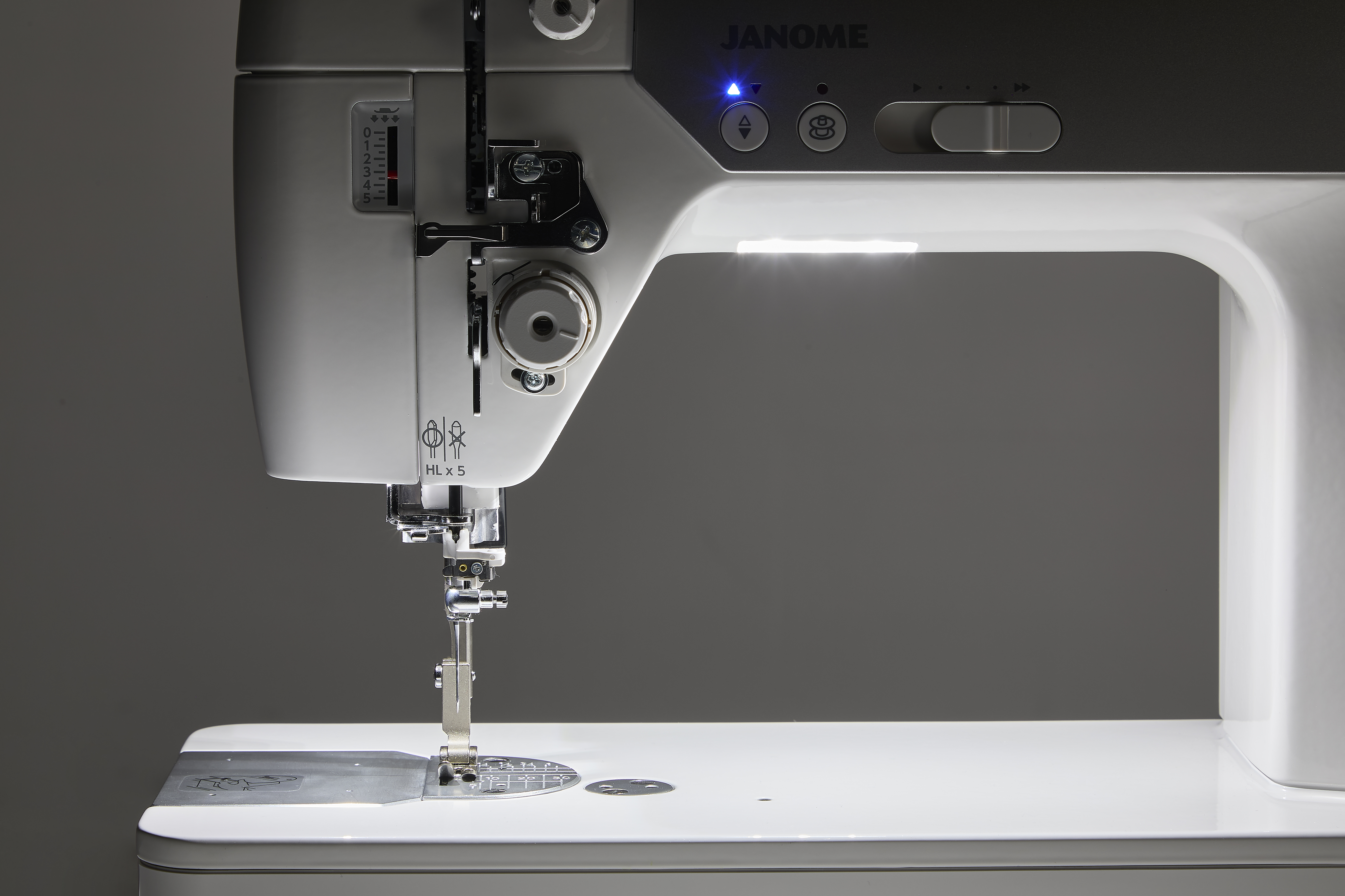 Janome HD9 QC Professional