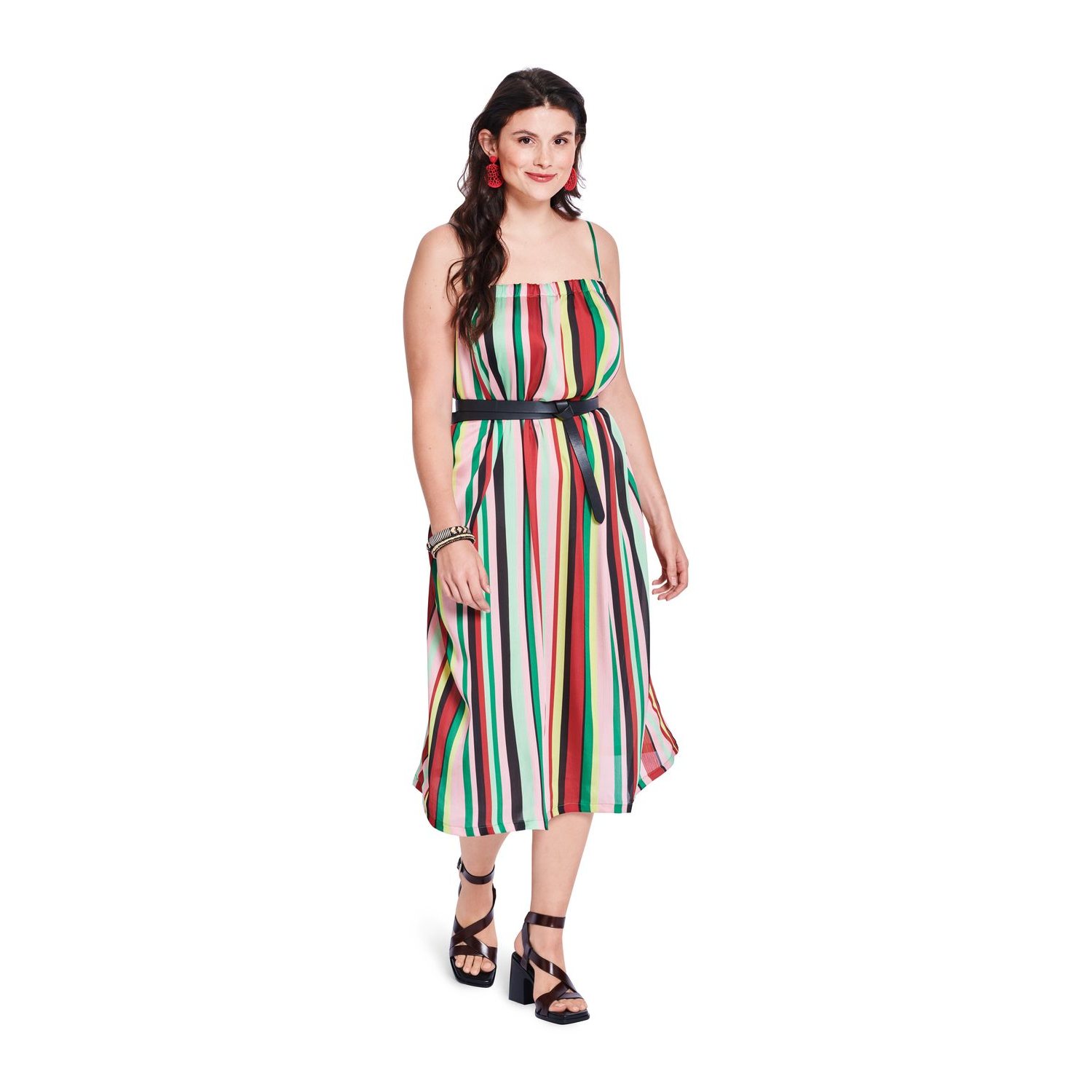 burda style Schnittmuster 5721: Trägerkleid und Top, Modellfoto 2
